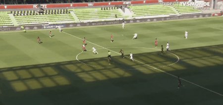 开云体育在线-【法甲】姆巴佩双响 巴黎客场3比1胜梅斯